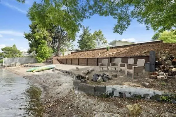 Vakantiehuis Koutu Hideaway By The With Kayaks